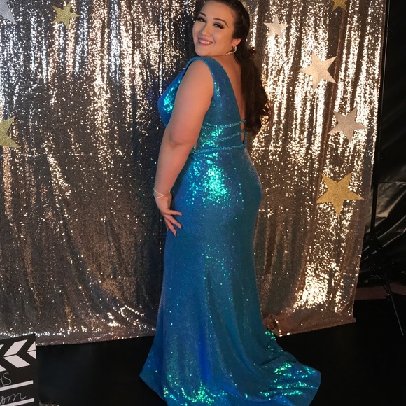 Prom Dress - Picture 4 of 7